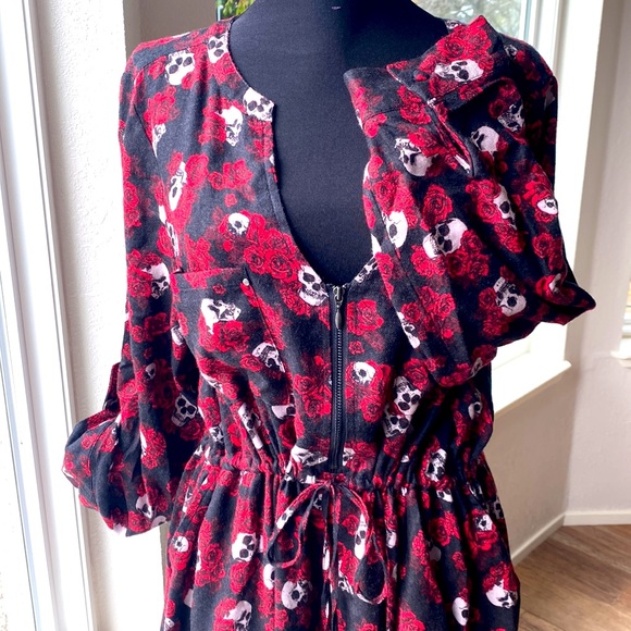 💀Beautiful skull & rose dress 🌹 - Picture 4 of 16